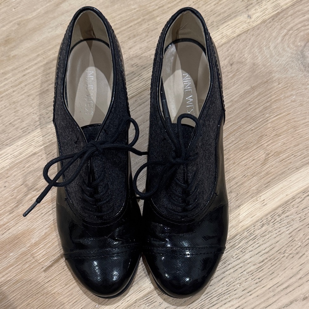 Nine West Black Lace-Up Oxford Heels - Picture 2 of 4